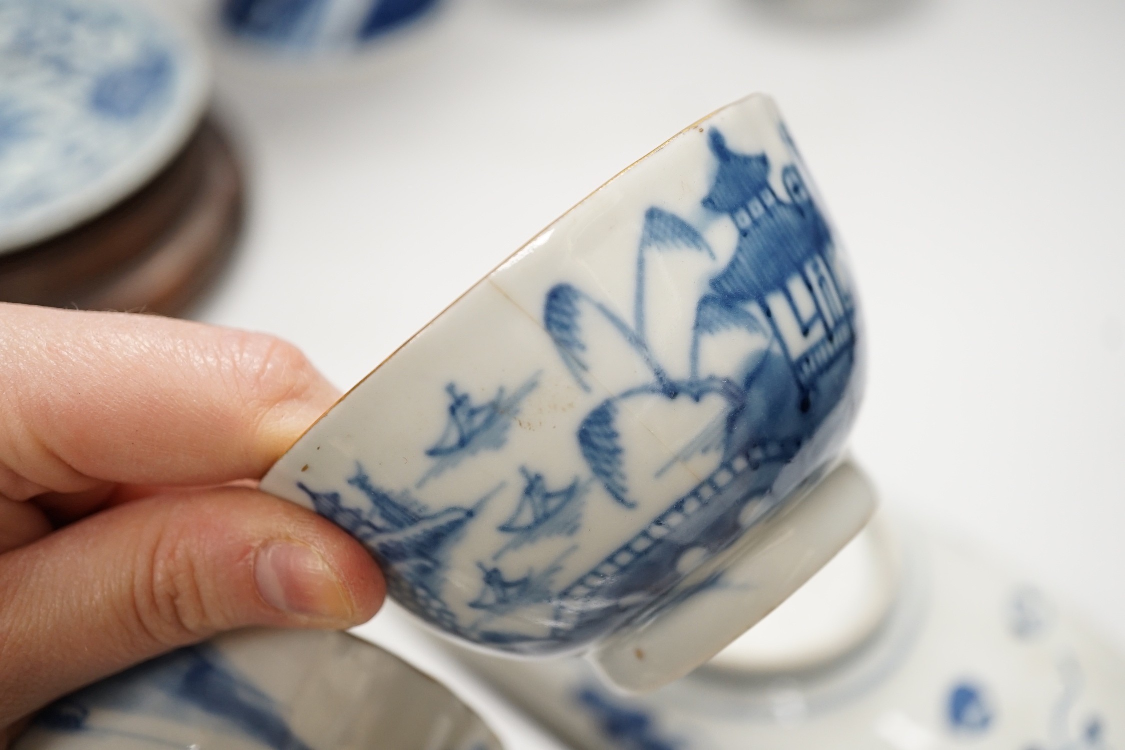 A group of 19th century and later Chinese blue and white porcelain, tallest 31cm